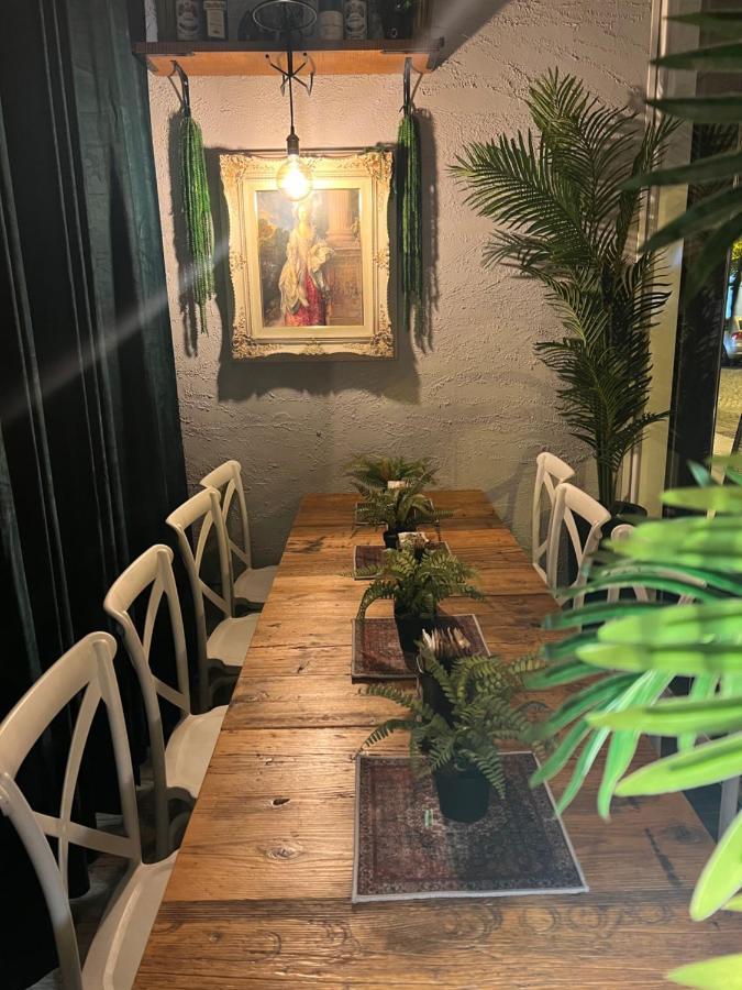 B&B Caffe Retro' Cisterna di Latina Exterior photo
